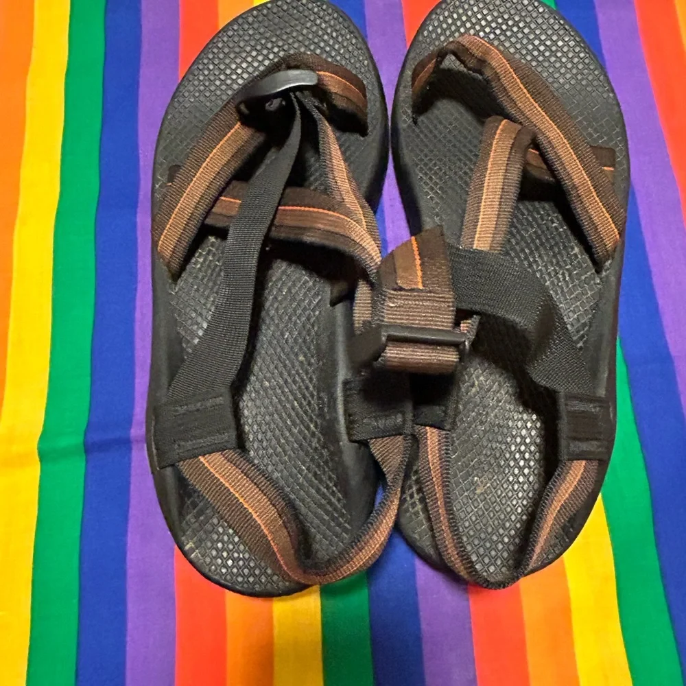 Mens Chaco sandals 10